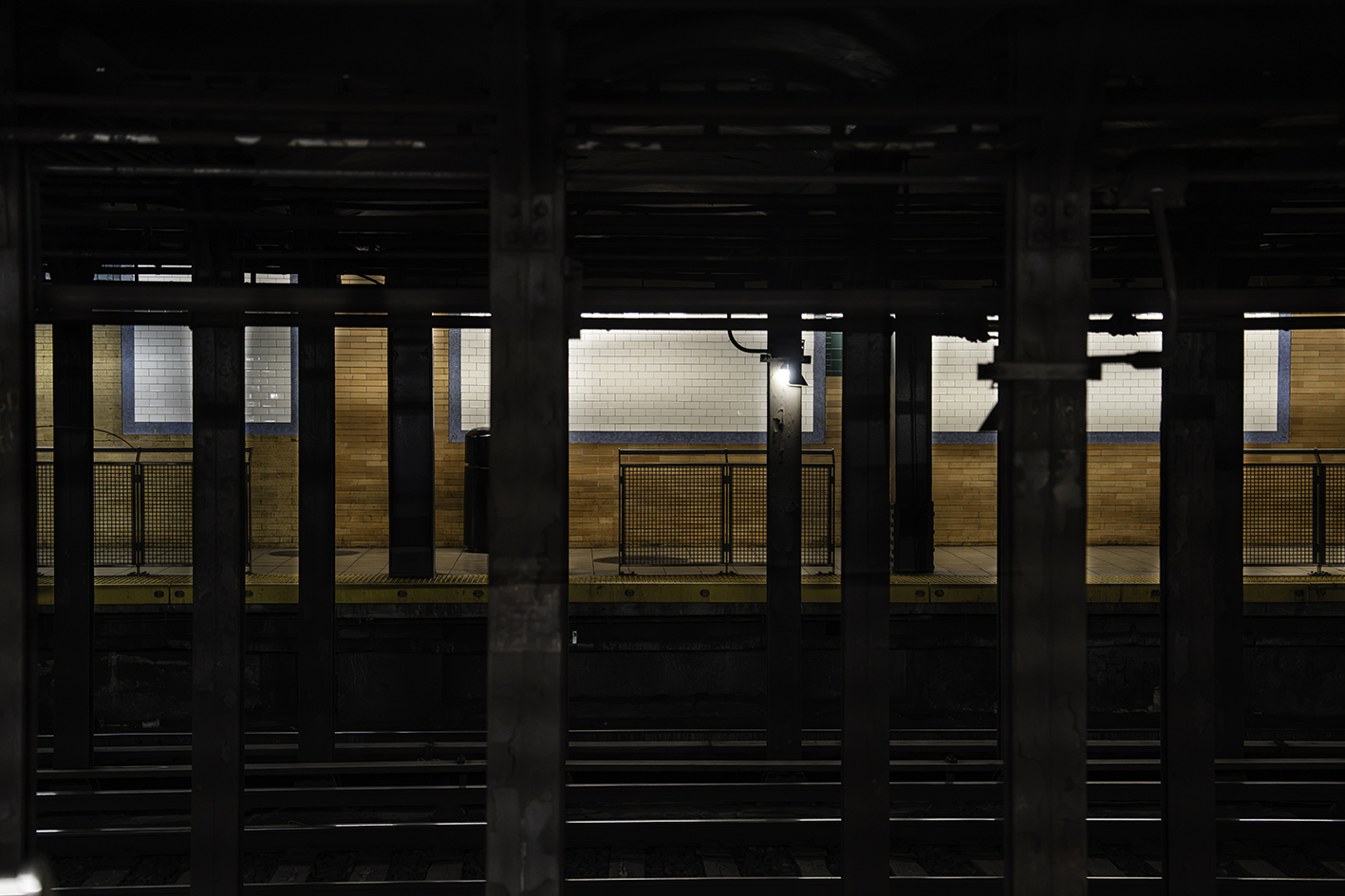 PLATFORM SUBWAY NY - MVR00349-Redigera kopiera
